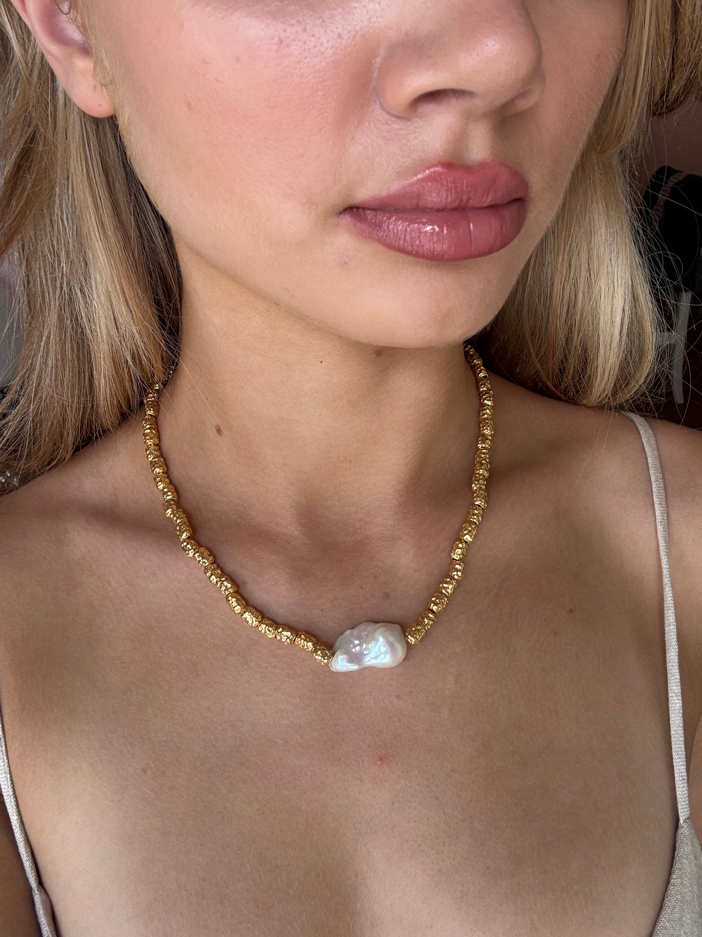 Single Baroque Pearl Necklace: The Amina